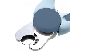 Hoja de acero inoxidable del cortaúñas gris para gatos, con protector de seguridad redondeado y mango antideslizante.